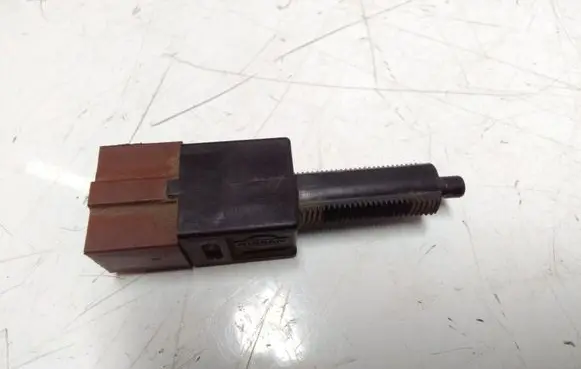 Nissan Primera Brake pedal sensor switch