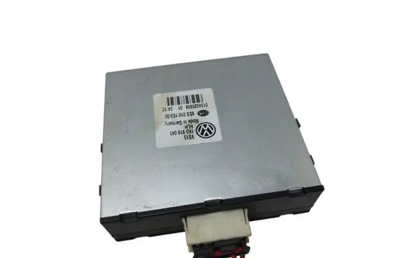 Volkswagen Golf VI Power management control unit 1K0919041 0134320908 8ES01015300
