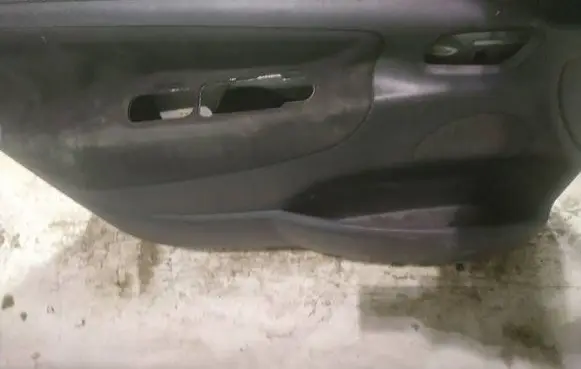 Peugeot 207 Front door card panel trim
