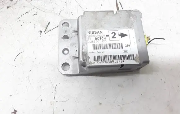 Nissan Primera Airbag control unit/module 98820AV200 0285001420