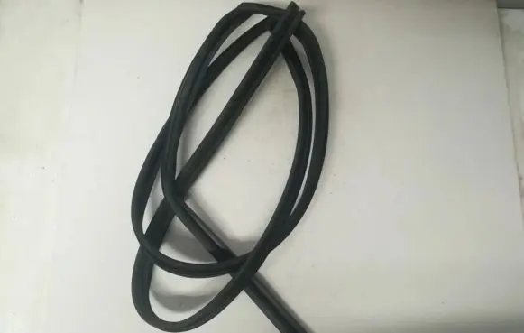 Subaru Forester SH Rubber seal front coupe door 63527SC000