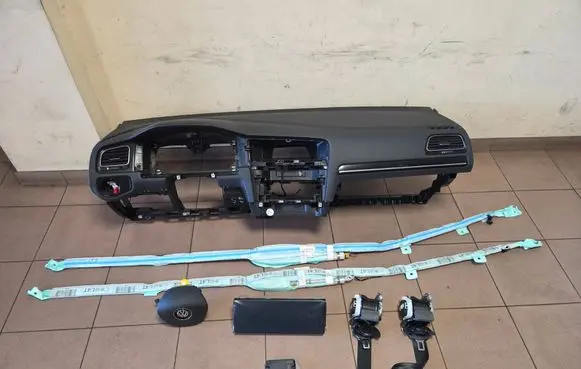 Volkswagen Golf VII Airbag set with panel 5G1857181 5G0880201C 8V0880204D