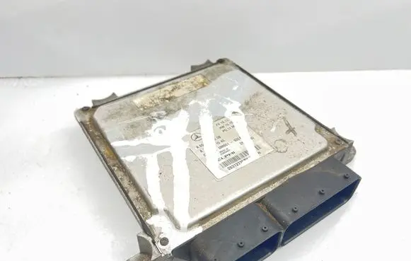 Mercedes-Benz E W212 Engine control unit/module A6519007500 A0064461540