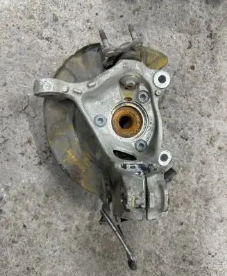 Volkswagen PASSAT B8 Front wheel hub 3C0407258G