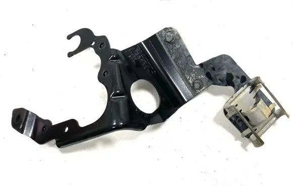 Volvo XC90 Radiator mount bracket 31380898