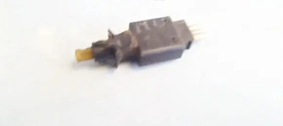 Mercedes-Benz E W124 Brake pedal sensor switch 0005457709