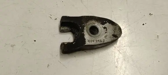 Porsche Cayenne (92A) Fuel Injector clamp holder 059216J