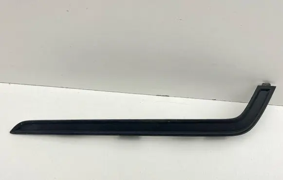 Volvo V60 Front bumper splitter molding 31455648