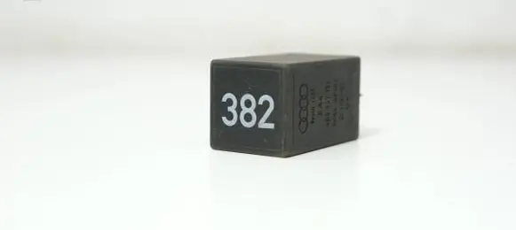 Audi A4 S4 B5 8D Other relay 4D0907131