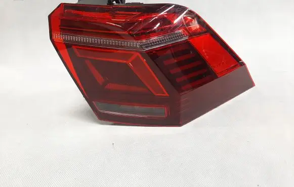 Volkswagen Tiguan Rear/tail lights 5NA945208