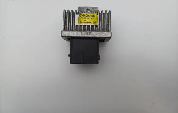 Dacia Logan I Glow plug pre-heat relay 8200859243