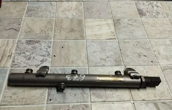 Jeep Grand Cherokee (WK) Fuel main line pipe A6420700695002