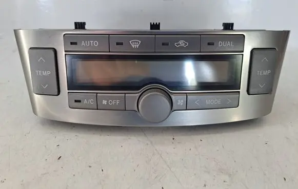 Toyota Avensis T250 Climate control unit MB1465703620 5590005201 5J2603E