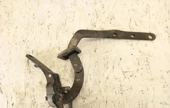 Volvo V70 Tailgate/trunk/boot hinge 8643158