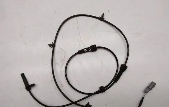 Nissan Juke I F15 ABS brake wheel speed sensor 479101KAOA