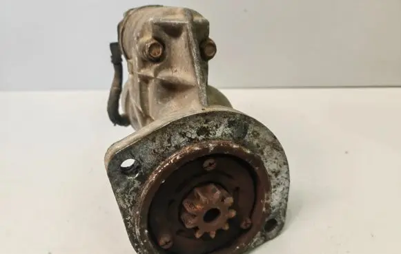 Nissan PickUp Starter motor 233006T001