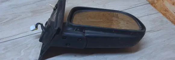 Front door electric wing mirror