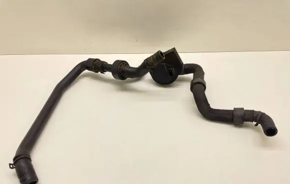 Volkswagen Tiguan Engine coolant pipe/hose 1K0121087Q