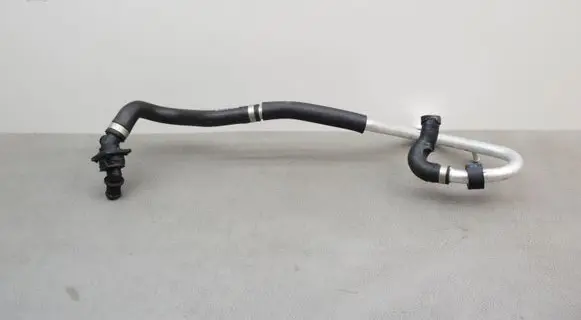 Mercedes-Benz GLC X253 C253 Engine coolant pipe/hose A2058303102