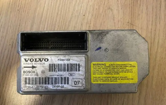 Volvo V70 Airbag control unit/module P30667469 0285001655