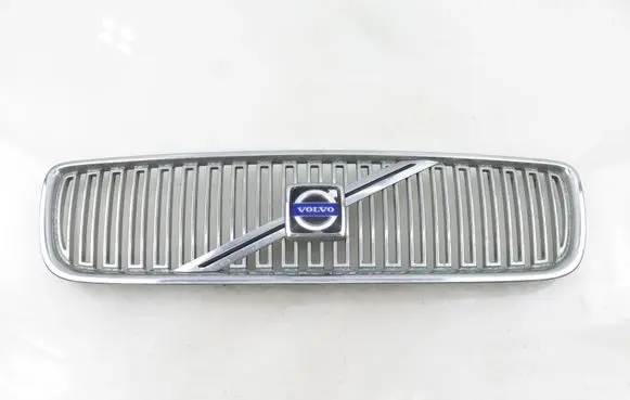 Volvo V70 Front grill 08693346