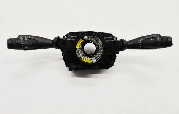 Volvo XC40 Tailgate/trunk/boot open switch 32275369