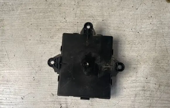 Mercedes-Benz B W245 Door control unit/module A1698208026 05072314 14052905358002