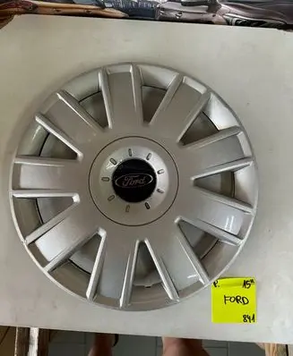 Ford Focus R15 wheel hub/cap/trim 