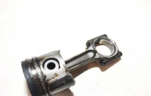 Peugeot 307 Piston with connecting rod