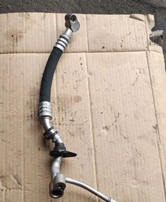 Audi Q7 4L Air conditioning (A/C) pipe/hose 7L6820743J
