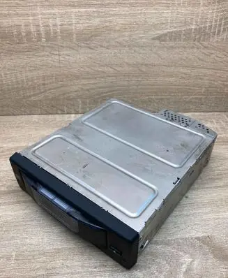 BMW 5 E60 E61 CD/DVD changer 9131850