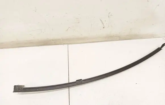 Toyota Yaris Rear door glass trim molding 