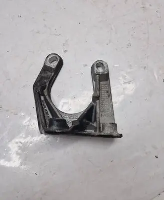 Volvo XC60 Engine mounting bracket 30713236