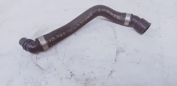 Mercedes-Benz CLS C219 Engine coolant pipe/hose A2118300596
