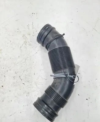 Volkswagen Jetta VI Air intake duct part 5C0129684