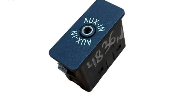BMW 3 E90 E91 AUX in-socket connector 84109237655 9237655