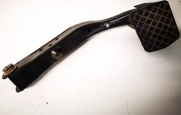 Volkswagen Golf Plus Brake pedal 1K1723143E