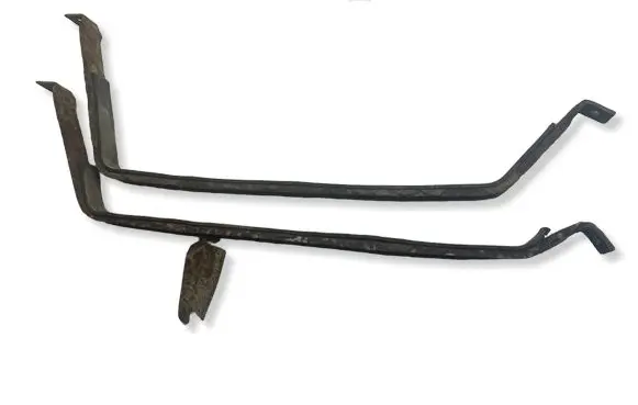 Toyota Avensis T270 Fuel tank mounting bracket