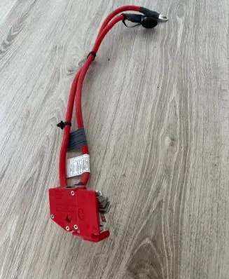 Positive cable (battery)