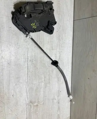 Skoda Octavia Mk3 (5E) Front door lock 5TB837016A