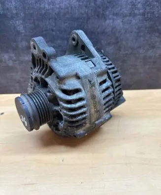 Audi A4 S4 B5 8D Generator/alternator 028903027