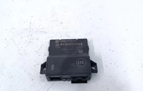 Audi Q7 4L Gateway control module 4F0907468R