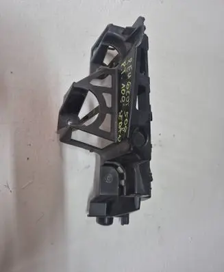 Peugeot 508 Rear bumper mounting bracket 9686704580