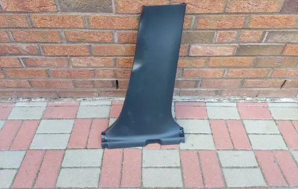 (B) pillar trim (bottom)