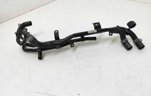 Volkswagen PASSAT B8 Engine coolant pipe/hose 5Q0121065G E235A