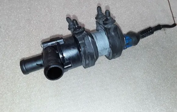Audi A6 S6 C5 4B Electric auxiliary coolant/water pump