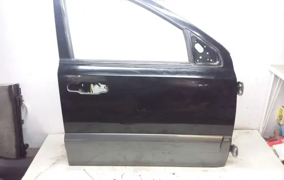 KIA Sorento Front door