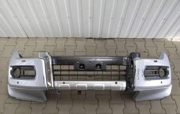 Mitsubishi Pajero Front bumper
