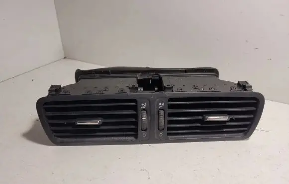 Volkswagen PASSAT B6 Dash center air vent grill 3C2819728D P0110957 3C1819728D