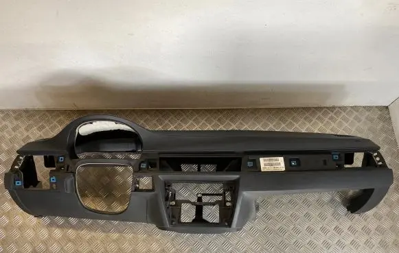 BMW 3 E90 E91 Dashboard